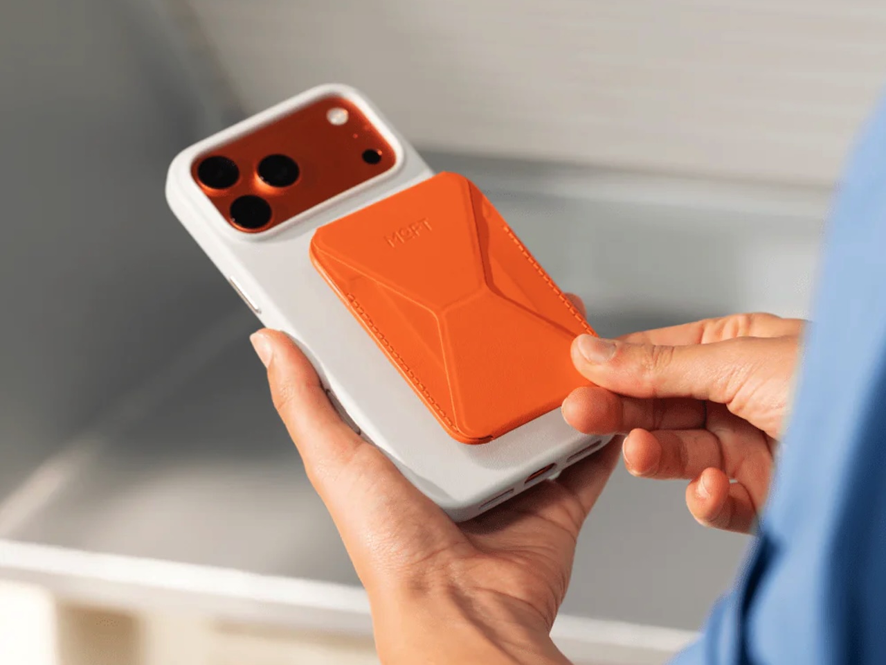 Moft Smart All-in-One Wallet Stand Buy Now